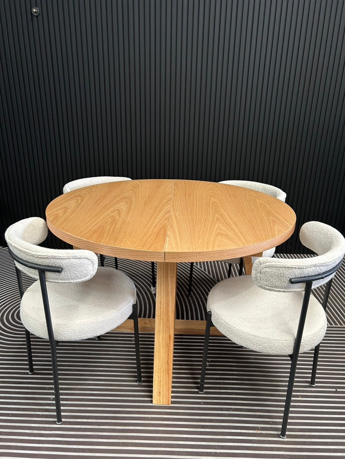 PRE-ORDER Modern OAK Natural Extendable Round Dining Table 120-160cm