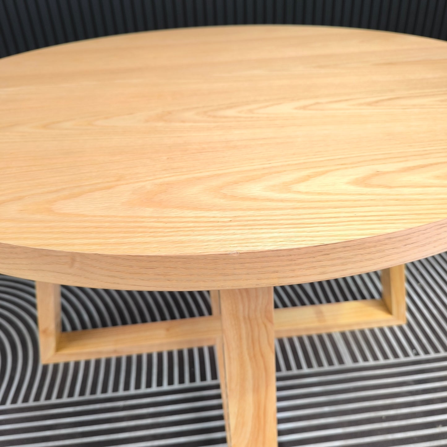 PRE-ORDER Modern OAK Natural Extendable Round Dining Table 120-160cm