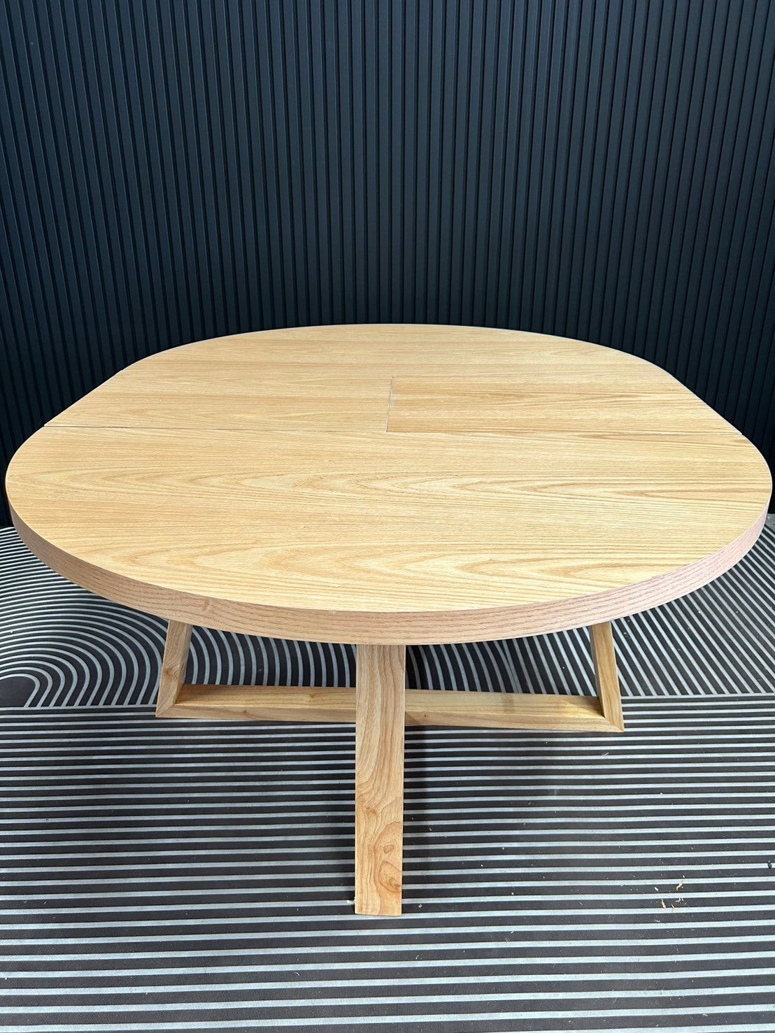PRE-ORDER Modern OAK Natural Extendable Round Dining Table 120-160cm