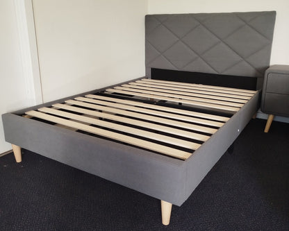 Dimond Shine Corduroy bedframe-Grey