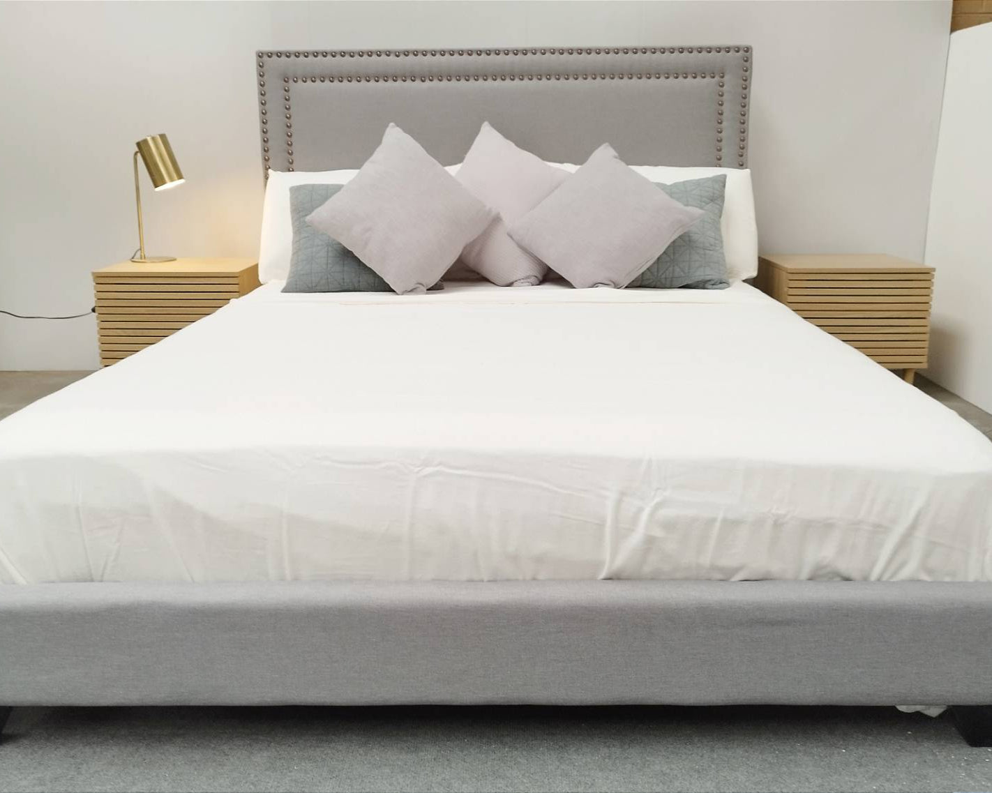 Queen size Mid-Century Linen Grey Bedframe adjustable bed Head